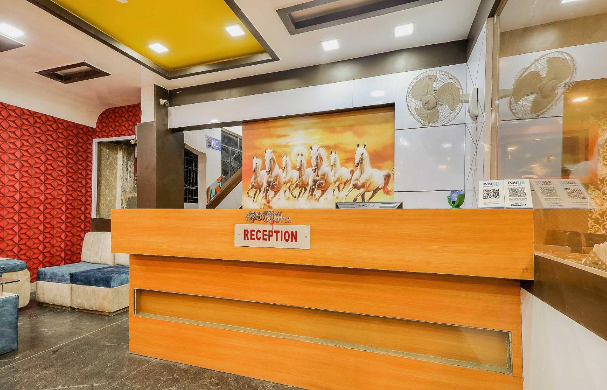 Collection O 3761 Hotel Shree Datta Indore Exterior foto