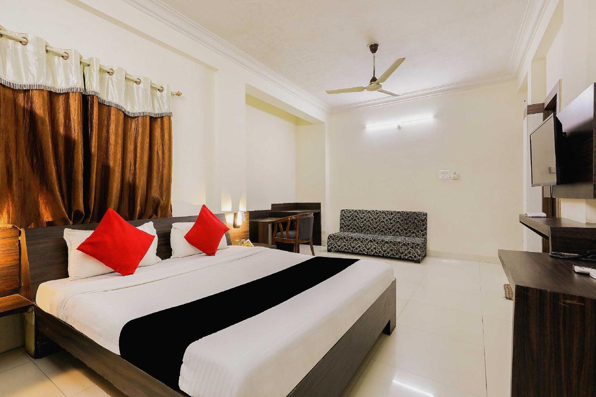 Collection O 3761 Hotel Shree Datta Indore Exterior foto