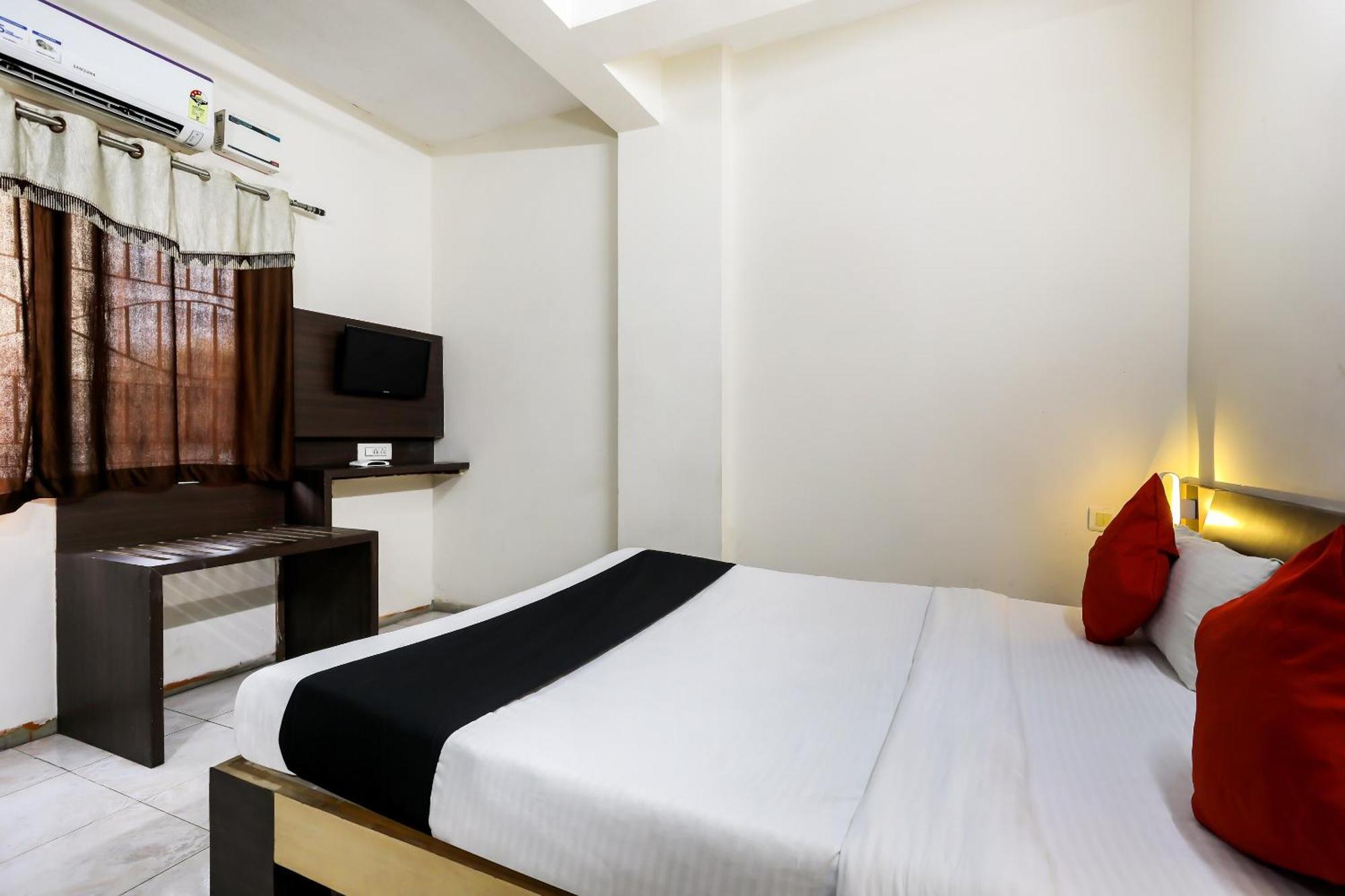 Collection O 3761 Hotel Shree Datta Indore Exterior foto